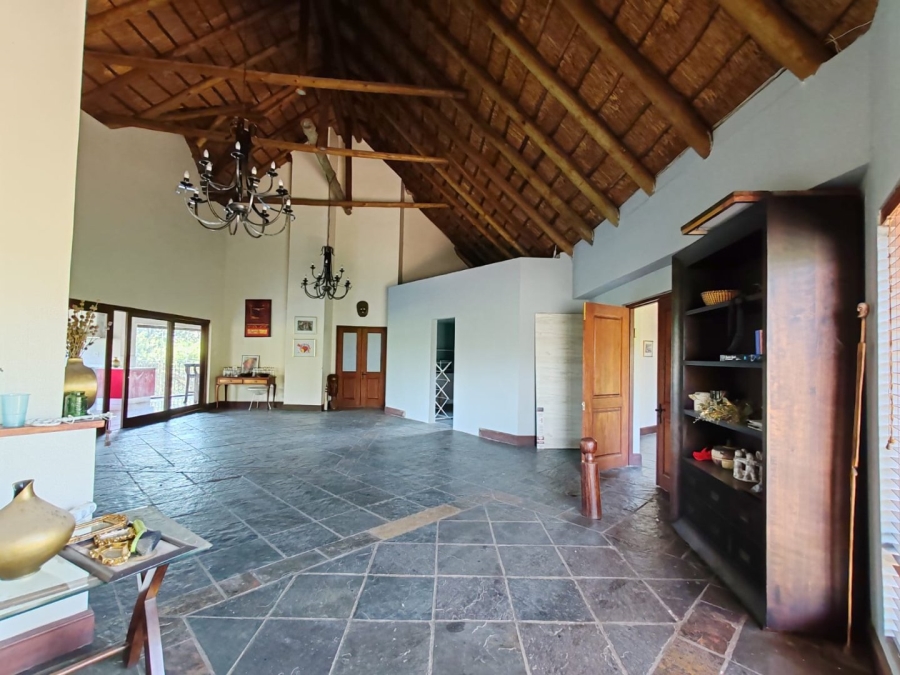 5 Bedroom Property for Sale in Boschenvaal River Front Lodges Free State